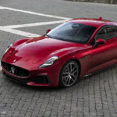 كراج متنقل مازيراتي الكويت